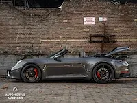 Porsche 911 992 carrera 4 gts 480pk -carbon- 2023 sport-chrono cabriolet -fabrieksgarantie- - afbeelding 47 van  98