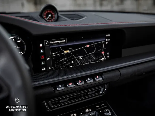 Porsche 911 992 carrera 4 gts 480pk -carbon- 2023 sport-chrono cabriolet -fabrieksgarantie- - afbeelding 63 van  98