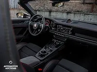 Porsche 911 992 carrera 4 gts 480pk -carbon- 2023 sport-chrono cabriolet -fabrieksgarantie- - afbeelding 71 van  98