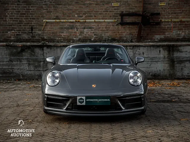 Porsche 911 992 carrera 4 gts 480pk -carbon- 2023 sport-chrono cabriolet -fabrieksgarantie- - afbeelding 66 van  98