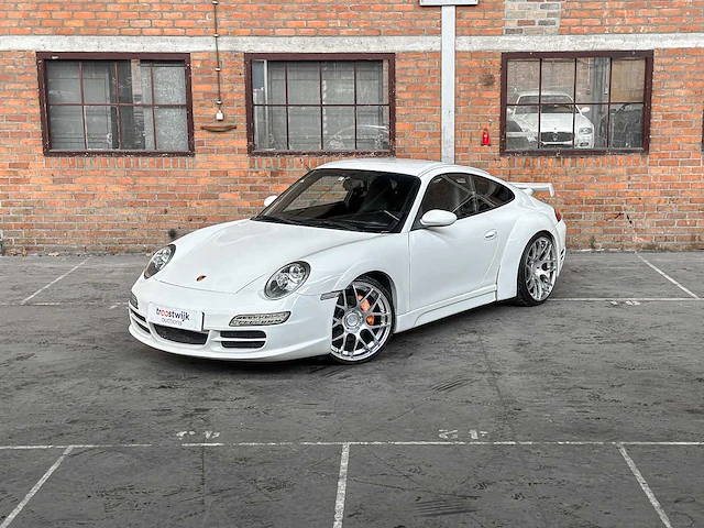 Porsche 911 996 carrera 3.6 320pk 2002 youngtimer - afbeelding 23 van  37