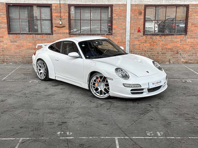 Porsche 911 996 carrera 3.6 320pk 2002 youngtimer - afbeelding 35 van  37