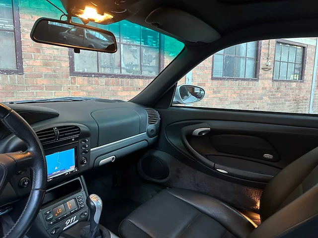 Porsche 911 996 carrera '40 jahre jubiläum' 3.6 345pk 2003 -youngtimer- - afbeelding 11 van  37