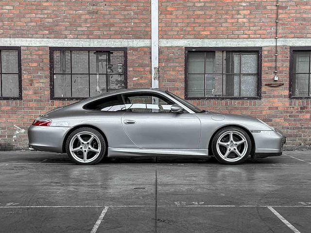 Porsche 911 996 carrera '40 jahre jubiläum' 3.6 345pk 2003 -youngtimer- - afbeelding 35 van  37