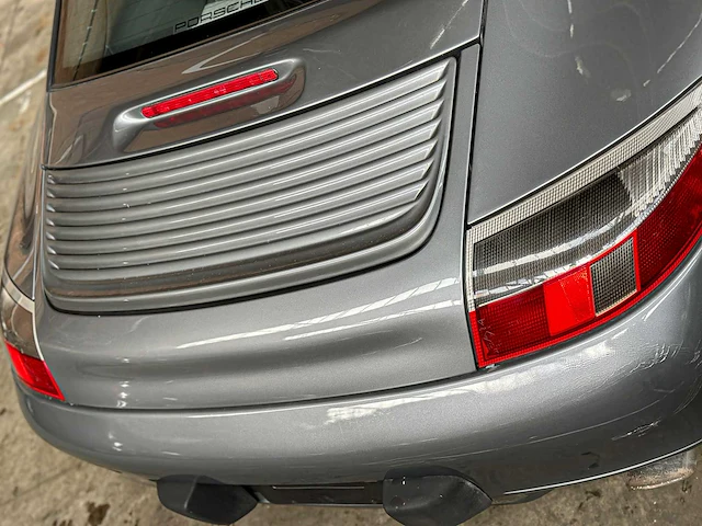 Porsche 911 996 carrera coupe 3.4 handgeschakeld 300pk 2000 -youngtimer- - afbeelding 5 van  36