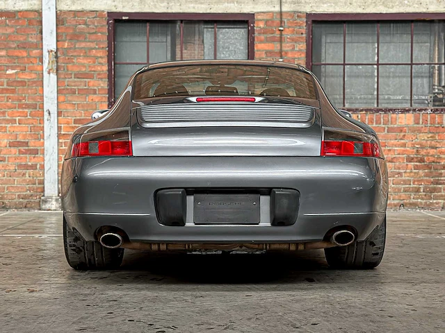 Porsche 911 996 carrera coupe 3.4 handgeschakeld 300pk 2000 -youngtimer- - afbeelding 6 van  36