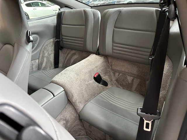 Porsche 911 996 carrera coupe 3.4 handgeschakeld 300pk 2000 -youngtimer- - afbeelding 25 van  36