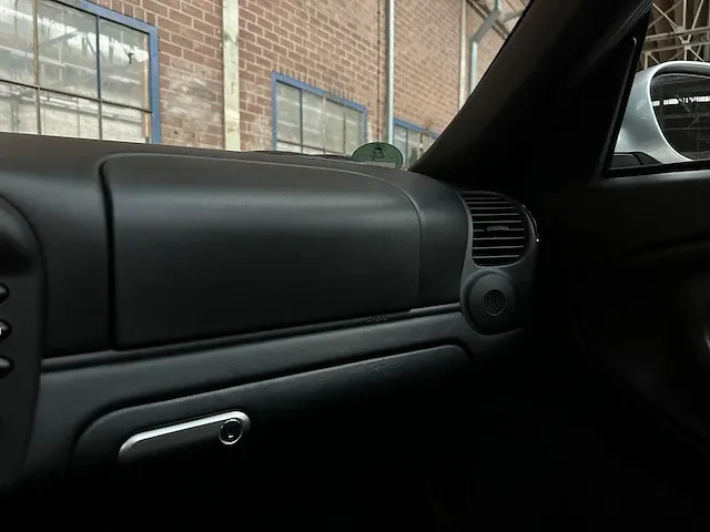 Porsche 911 996.2 coupé carrera 4s 3.6 -hangeschakeld- 320pk 2002, 49-ntb-9 - afbeelding 25 van  50