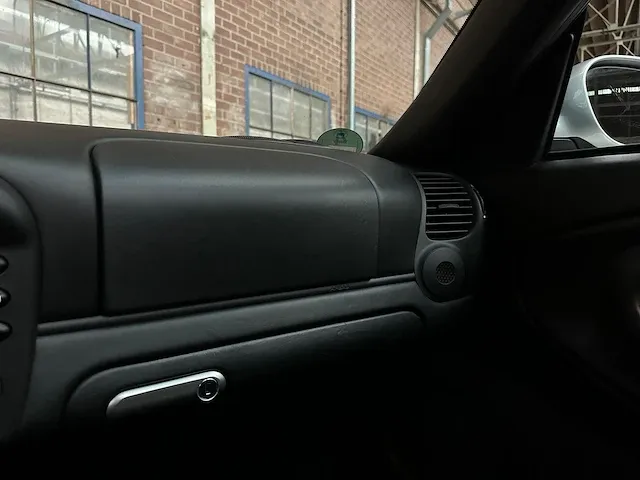 Porsche 911 996.2 coupé carrera 4s 3.6 -hangeschakeld- 320pk 2002, 49-ntb-9 - afbeelding 25 van  50
