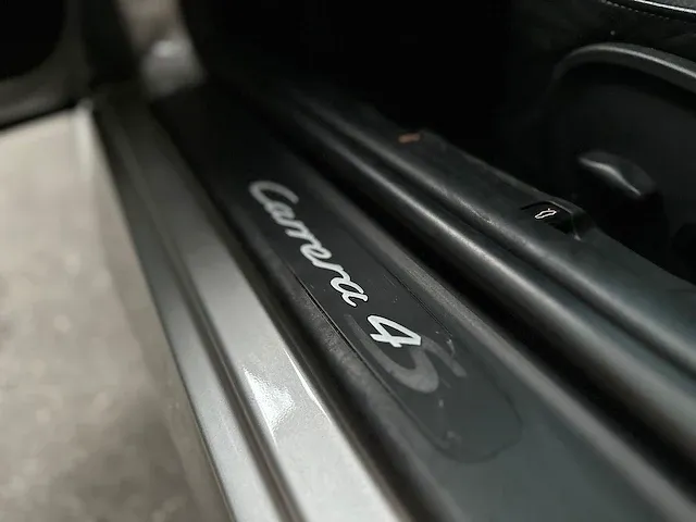 Porsche 911 996.2 coupé carrera 4s 3.6 -hangeschakeld- 320pk 2002, 49-ntb-9 - afbeelding 28 van  50
