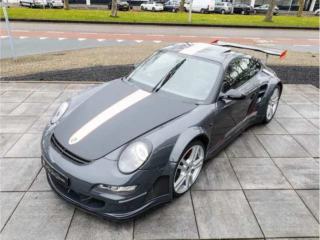 Porsche 911 997 3.6 direct fuel 380pk automaat 2012 rsr omgebouwd schuifdak 360°camera bose dab - afbeelding 3 van  45
