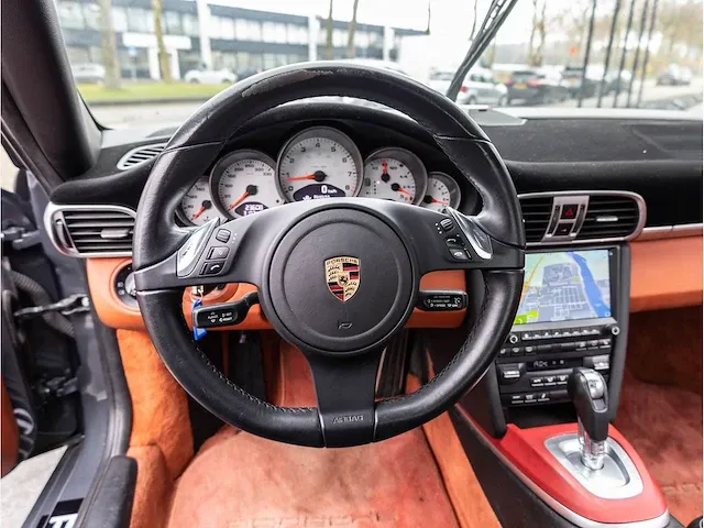 Porsche 911 997 3.6 direct fuel 380pk automaat 2012 rsr omgebouwd schuifdak 360°camera bose dab - afbeelding 9 van  45