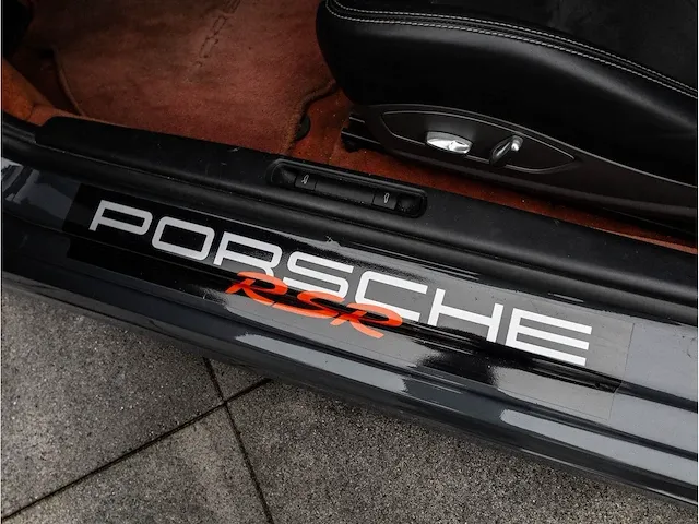 Porsche 911 997 3.6 direct fuel 380pk automaat 2012 rsr omgebouwd schuifdak 360°camera bose dab - afbeelding 21 van  45