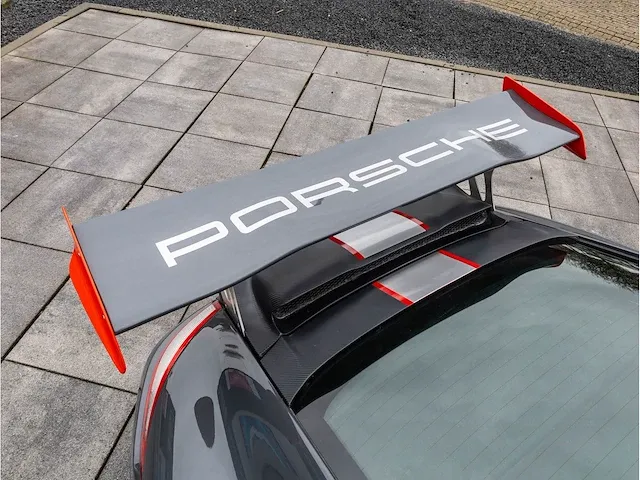 Porsche 911 997 3.6 direct fuel 380pk automaat 2012 rsr omgebouwd schuifdak 360°camera bose dab - afbeelding 36 van  45