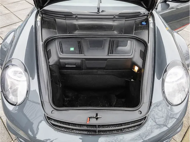 Porsche 911 997 3.6 direct fuel 380pk automaat 2012 rsr omgebouwd schuifdak 360°camera bose dab - afbeelding 38 van  45