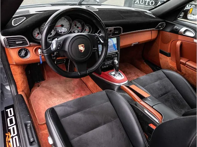 Porsche 911 997 3.6 direct fuel 380pk automaat 2012 rsr omgebouwd schuifdak 360°camera bose dab - afbeelding 5 van  45