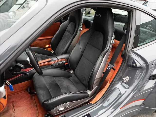 Porsche 911 997 3.6 direct fuel 380pk automaat 2012 rsr omgebouwd schuifdak 360°camera bose dab - afbeelding 7 van  45