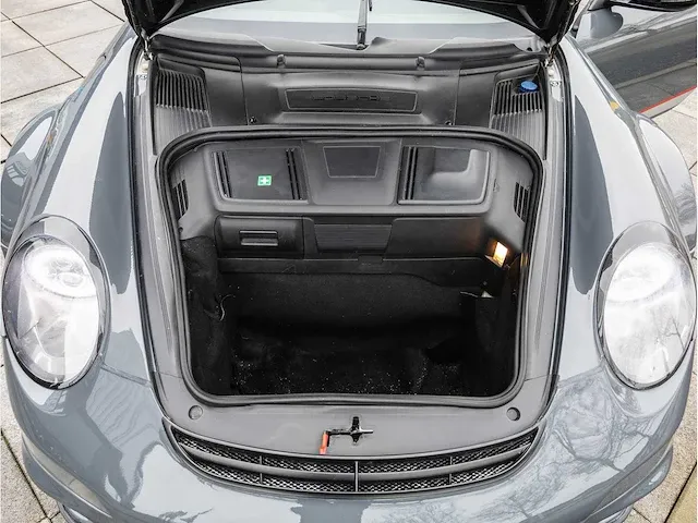 Porsche 911 997 3.6 direct fuel 380pk automaat 2012 rsr omgebouwd schuifdak 360°camera bose dab - afbeelding 38 van  45