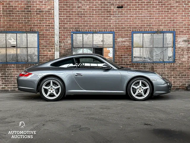 Porsche 911 997 carrera 3.6 325pk 2005 -youngtimer- - afbeelding 3 van  44