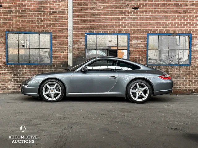 Porsche 911 997 carrera 3.6 325pk 2005 -youngtimer- - afbeelding 14 van  44