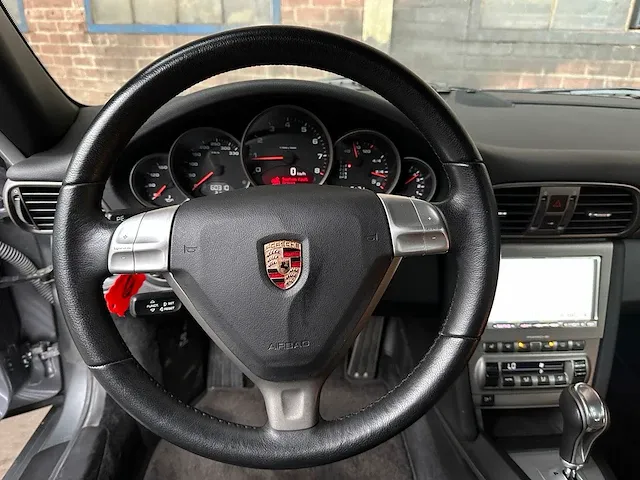 Porsche 911 997 carrera 3.6 325pk 2005 -youngtimer- - afbeelding 16 van  44