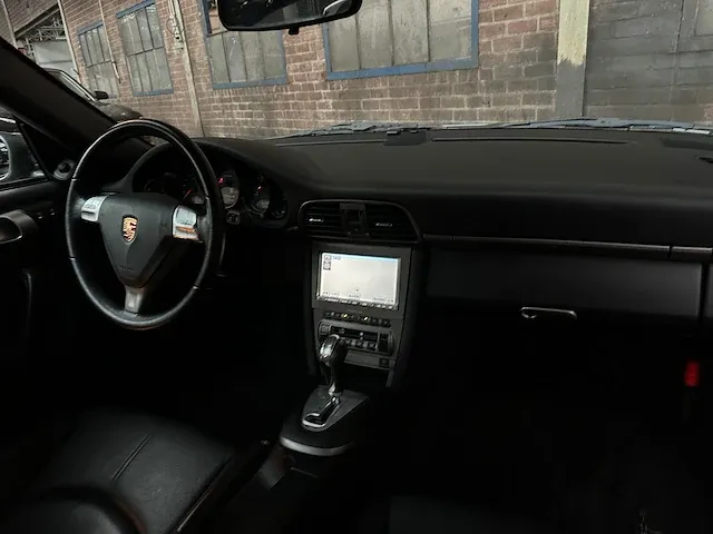 Porsche 911 997 carrera 3.6 325pk 2005 -youngtimer- - afbeelding 26 van  44