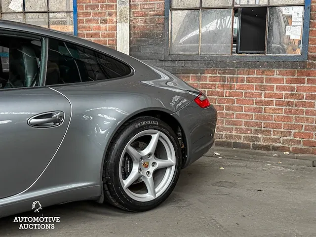 Porsche 911 997 carrera 3.6 325pk 2005 -youngtimer- - afbeelding 34 van  44