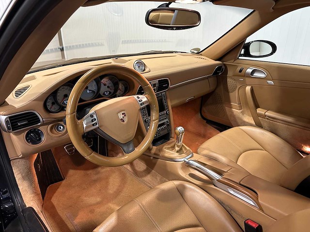 Porsche 911 997 carrera 4s targa 355pk 3.8 handgeschakeld duits kenteken - afbeelding 3 van  38