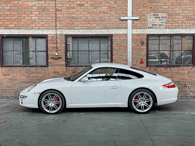 Porsche 911 997 coupé 3.6 325pk 2005 youngtimer - afbeelding 9 van  38