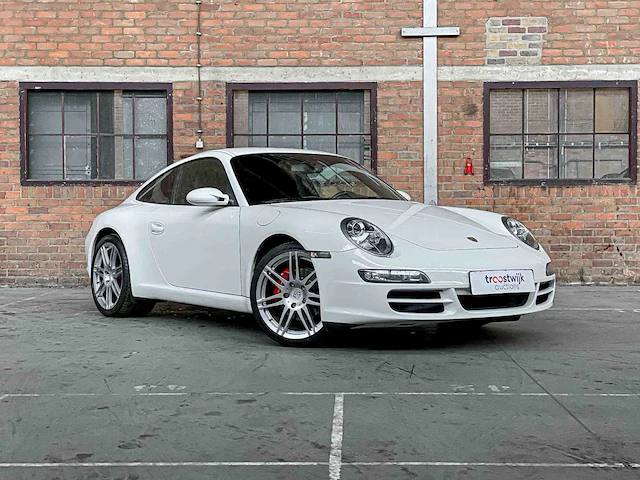 Porsche 911 997 coupé 3.6 325pk 2005 youngtimer - afbeelding 34 van  38