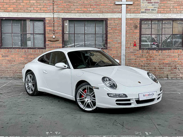 Porsche 911 997 coupé 3.6 325pk 2005 youngtimer - afbeelding 35 van  38