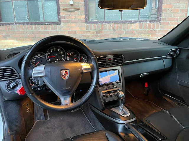 Porsche 911 997 coupé 3.6 325pk 2005 youngtimer - afbeelding 13 van  38