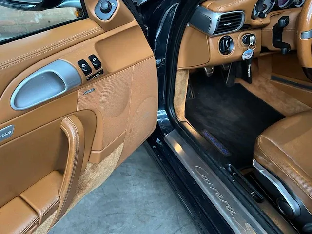 Porsche 911 997 facelift carrera s 3.8 sport-chrono 385pk cabriolet 2010 - afbeelding 31 van  53