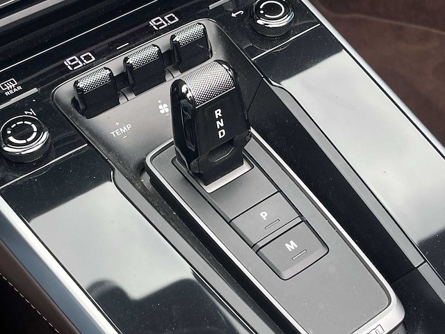 Porsche 911 cabrio 3.0 carrera s | forest green | 2020 | 00-35-25 - afbeelding 22 van  26