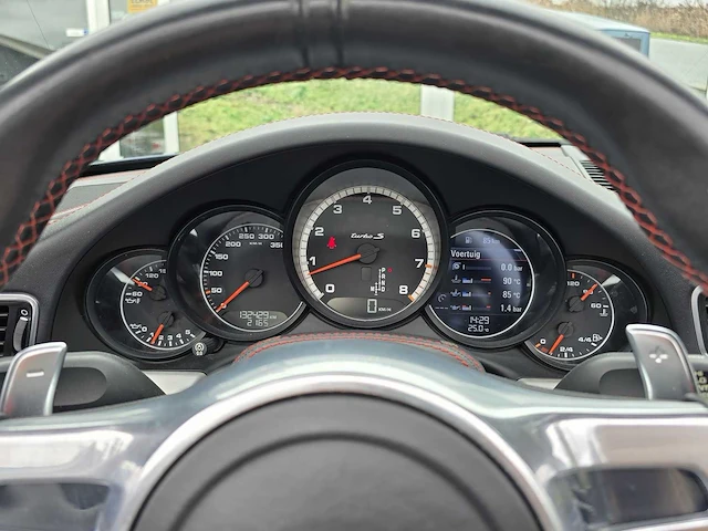 Porsche 911 cabrio 3.8 turbo s 2014 | 1-szb-45 - afbeelding 24 van  31