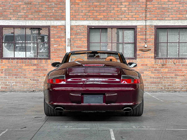 Porsche 911 cabriolet 996 carrera 3.6 320pk 2004 youngtimer - afbeelding 2 van  33
