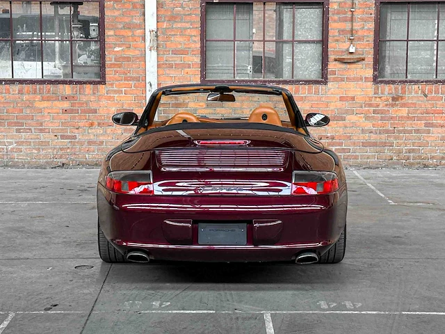 Porsche 911 cabriolet 996 carrera 3.6 320pk 2004 youngtimer - afbeelding 3 van  33
