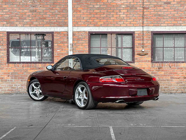 Porsche 911 cabriolet 996 carrera 3.6 320pk 2004 youngtimer - afbeelding 5 van  33