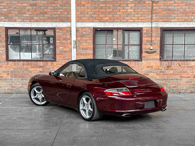 Porsche 911 cabriolet 996 carrera 3.6 320pk 2004 youngtimer - afbeelding 6 van  33