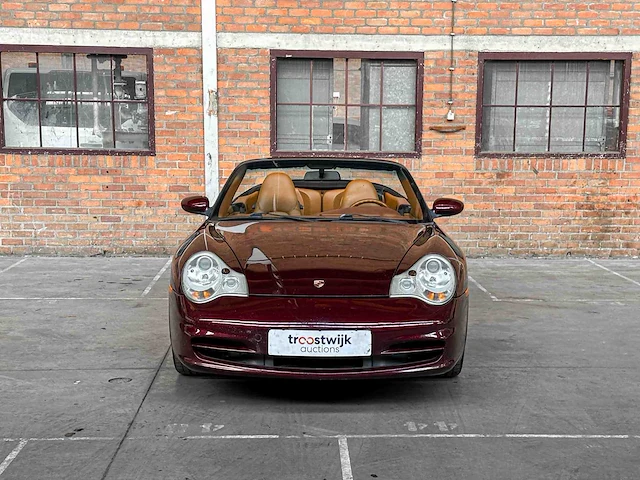 Porsche 911 cabriolet 996 carrera 3.6 320pk 2004 youngtimer - afbeelding 28 van  33