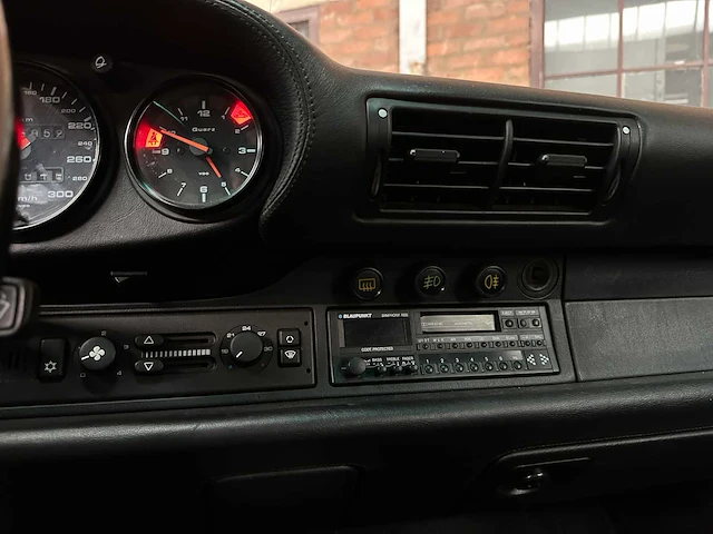 Porsche 911 cabriolet carrera 2 3.6 251pk 1991, rz-jb-30 - afbeelding 18 van  35