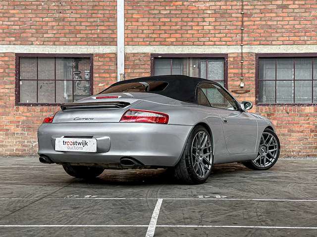 Porsche 911 cabriolet carrera 3.6 996 320p 2003 youngtimer handgeschakeld - afbeelding 3 van  40