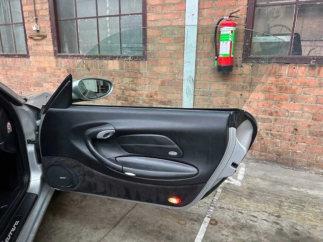 Porsche 911 cabriolet carrera 3.6 996 320p 2003 youngtimer handgeschakeld - afbeelding 29 van  40