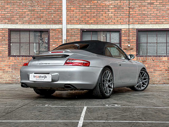 Porsche 911 cabriolet carrera 3.6 996 320p 2003 youngtimer handgeschakeld - afbeelding 3 van  40