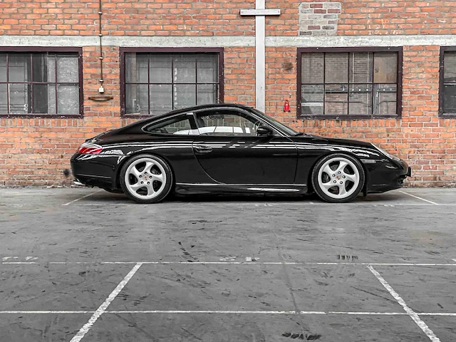 Porsche 911 carrera 2 996 300pk 1998 -manual- youngtimer - afbeelding 39 van  41