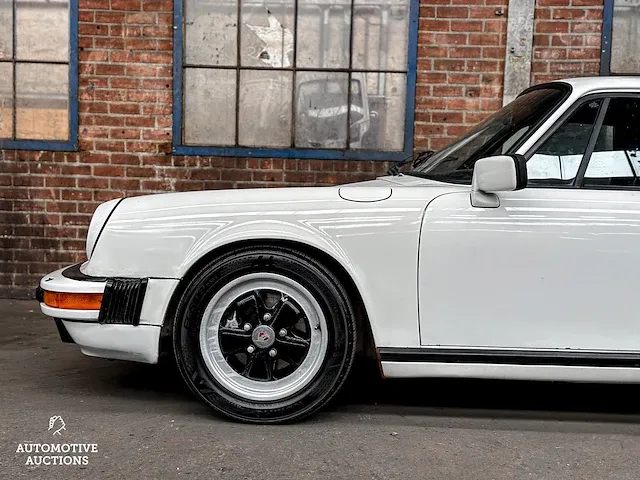 Porsche 911 carrera 207pk 1984 -youngtimer- - afbeelding 18 van  66