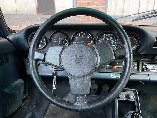 Porsche 911 carrera 207pk 1984 -youngtimer- - afbeelding 21 van  66