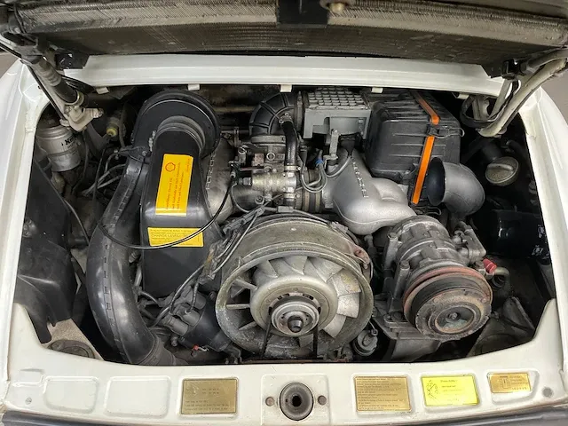 Porsche 911 carrera 207pk 1984 -youngtimer- - afbeelding 37 van  66