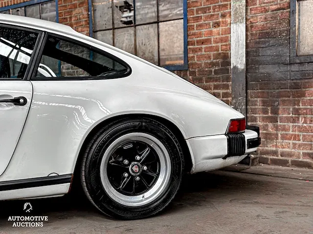 Porsche 911 carrera 207pk 1984 -youngtimer- - afbeelding 34 van  66