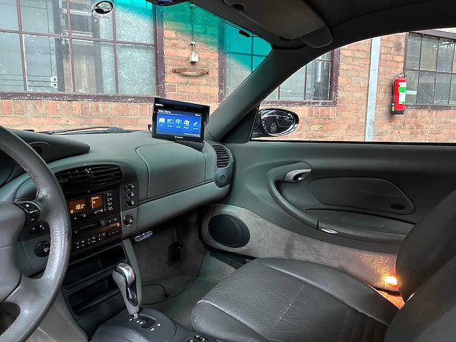 Porsche 911 carrera 3.4 996 300pk 1999 youngtimer (69.000 km) - afbeelding 11 van  35